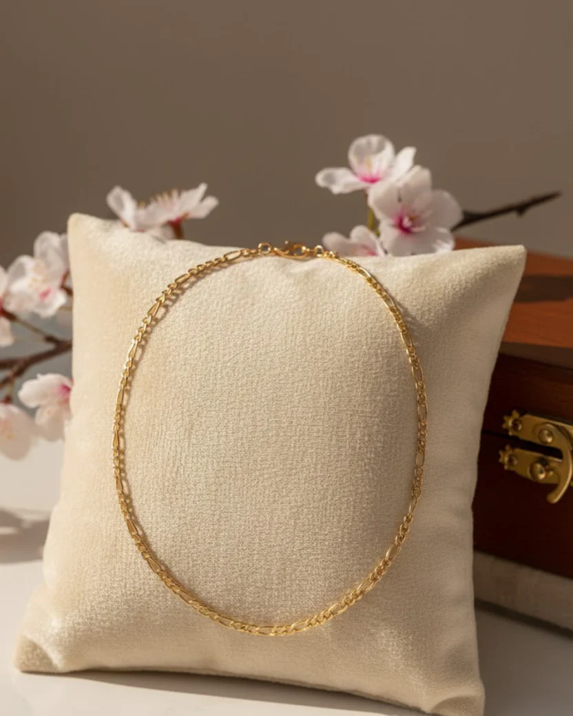 Stylish gold-plated paperclip chain necklace — image 3